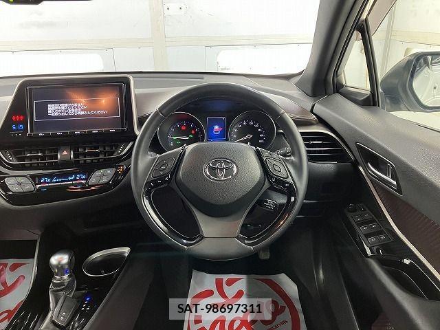 Toyota C-HR 2017-04 3713646-1