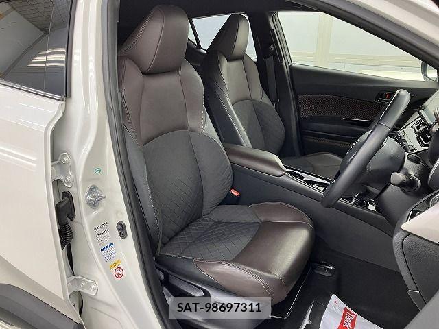 Toyota C-HR 2017-04 3713646-5