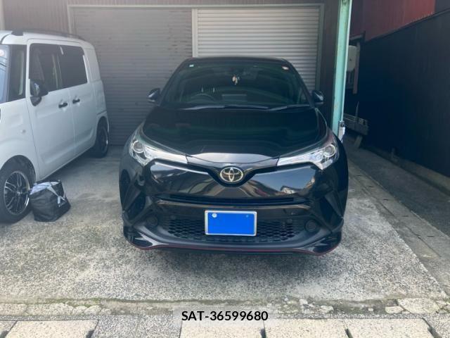 Toyota C-HR 2017-09 6611031-0