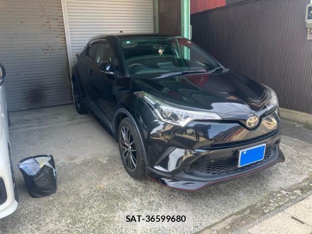Toyota C-HR 2017-09 6611031-2
