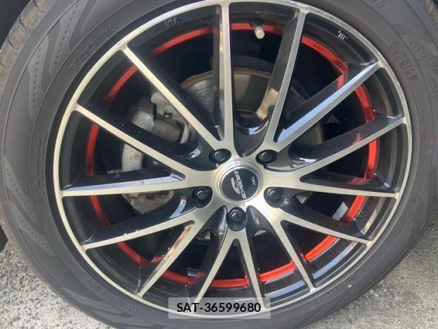 Toyota C-HR 2017-09 6611031-4