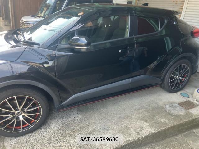 Toyota C-HR 2017-09 6611031-7