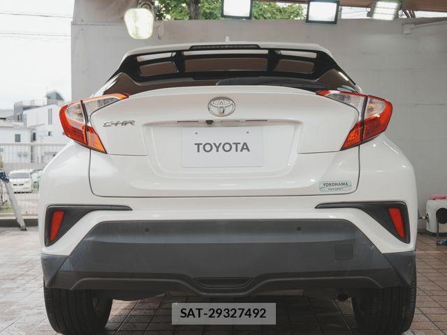Toyota C-HR 2017-06 6641347-9