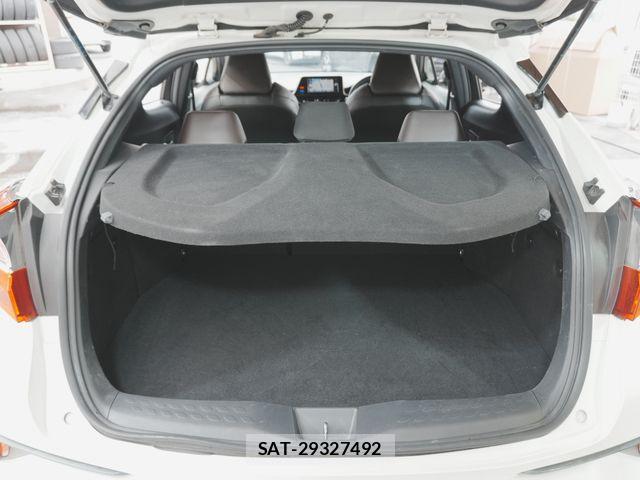 Toyota C-HR 2017-06 6641347-10