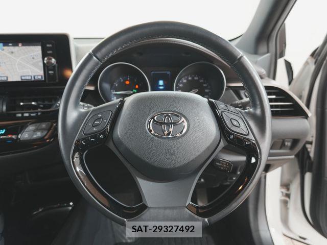 Toyota C-HR 2017-06 6641347-12