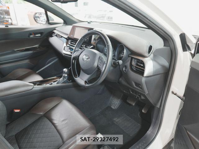Toyota C-HR 2017-06 6641347-20