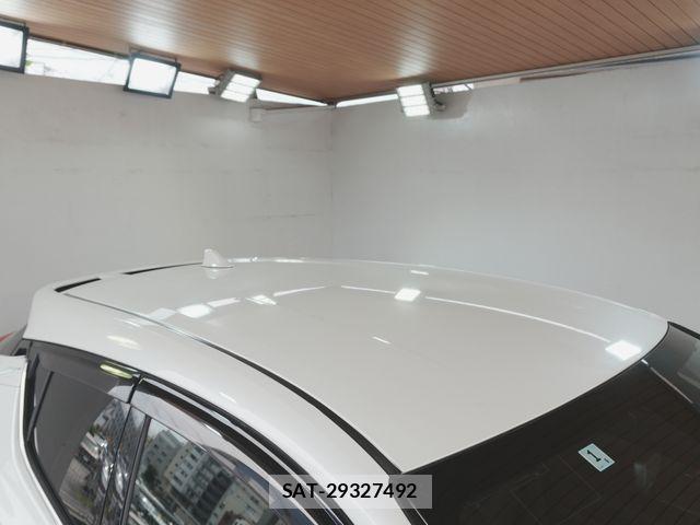 Toyota C-HR 2017-06 6641347-25