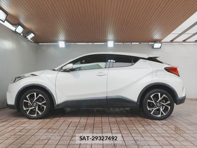Toyota C-HR 2017-06 6641347-7