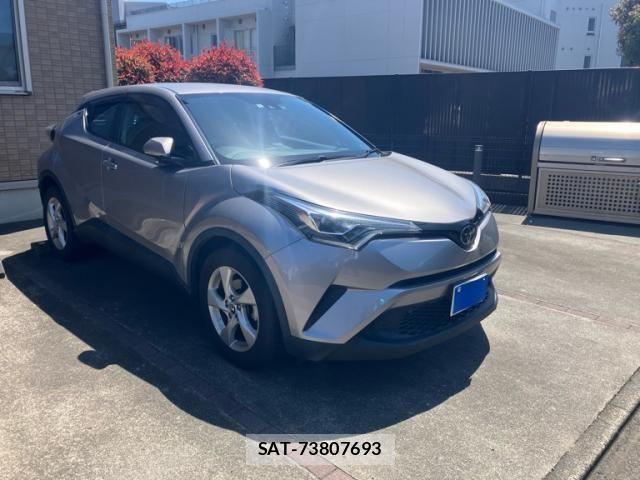 Toyota C-HR 2018-02 6903226-0