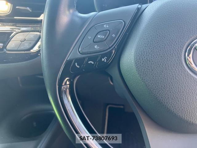 Toyota C-HR 2018-02 6903226-16