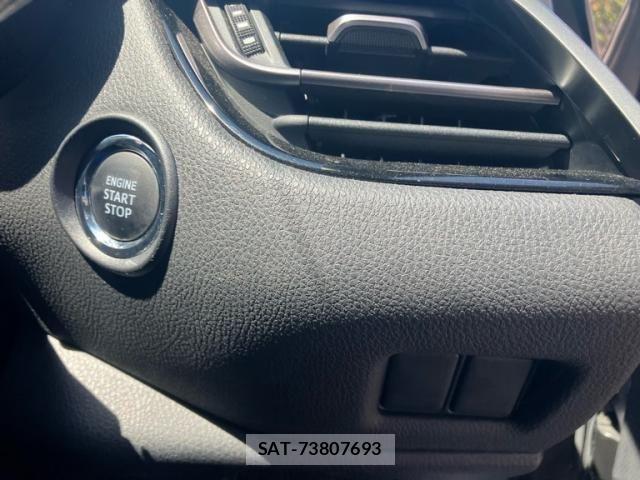 Toyota C-HR 2018-02 6903226-17