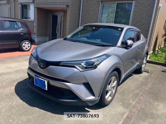 Toyota C-HR 2018-02 6903226-1