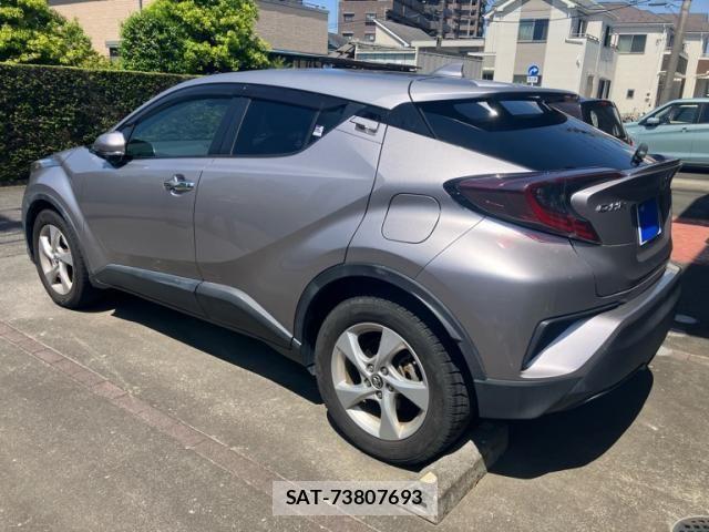Toyota C-HR 2018-02 6903226-3