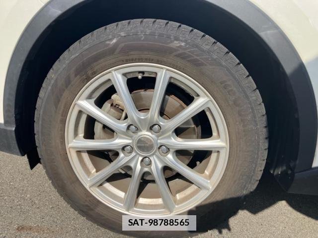 Toyota C-HR 2018-03 6903230-10