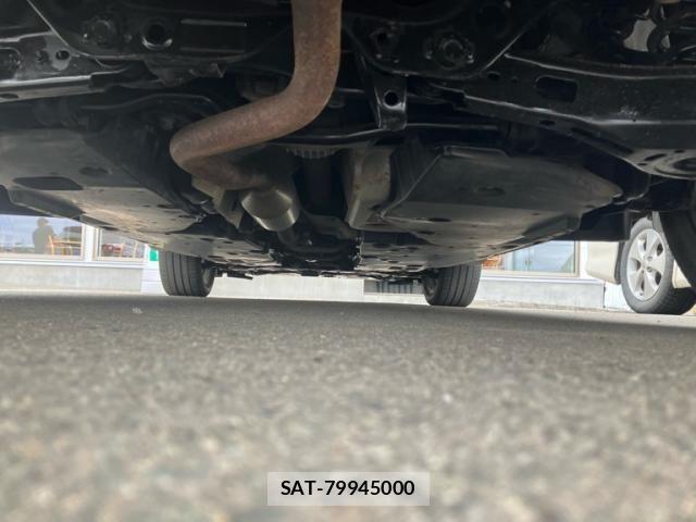 Toyota C-HR 2017-04 6992132-10