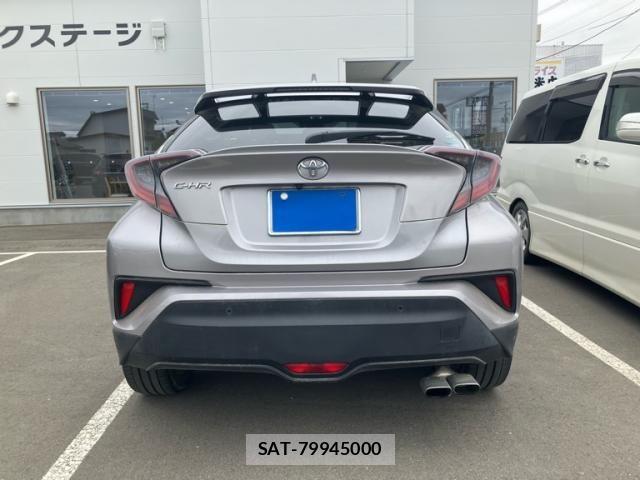 Toyota C-HR 2017-04 6992132-4