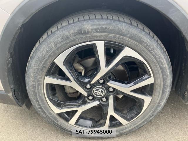 Toyota C-HR 2017-04 6992132-6