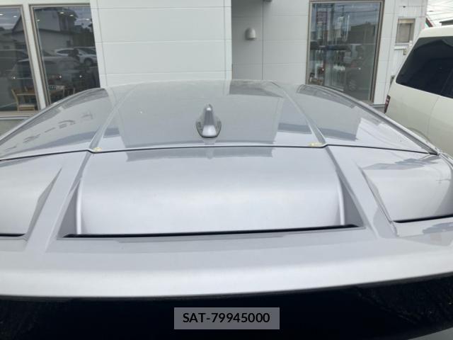 Toyota C-HR 2017-04 6992132-8