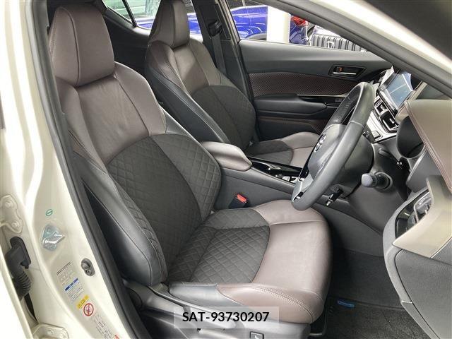 Toyota C-HR 2017-06 7057896-9