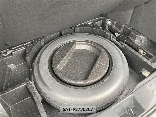 Toyota C-HR 2017-06 7057896-12