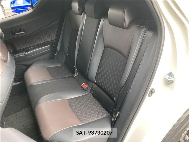 Toyota C-HR 2017-06 7057896-13
