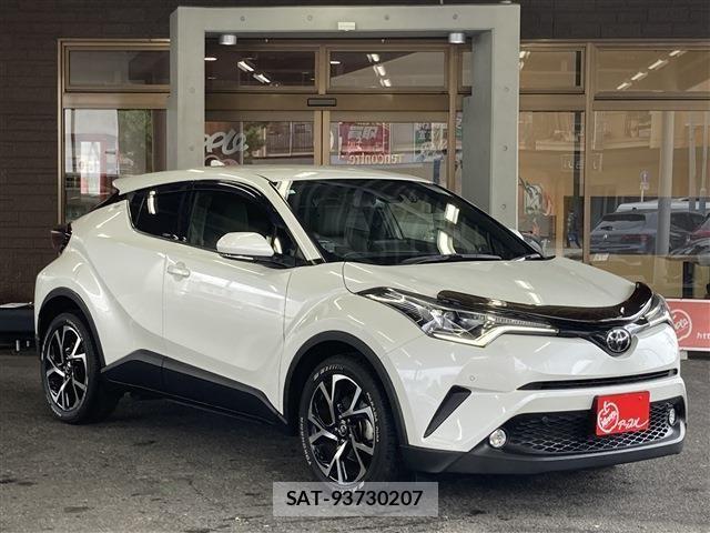 Toyota C-HR 2017-06 7057896-1