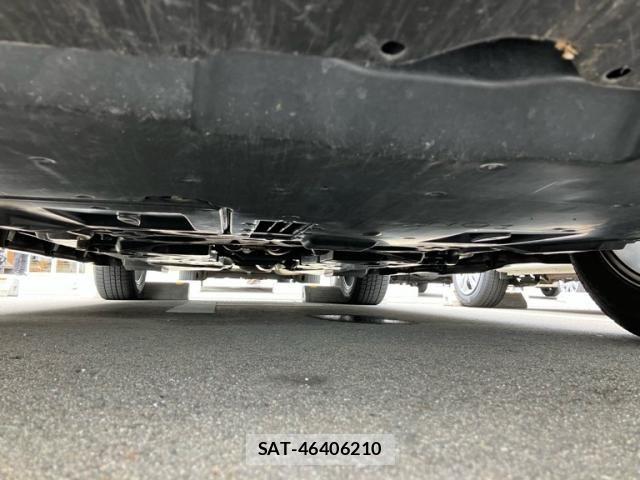 Toyota C-HR 2017-06 7216067-11