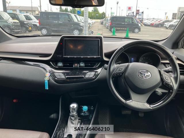 Toyota C-HR 2017-06 7216067-15