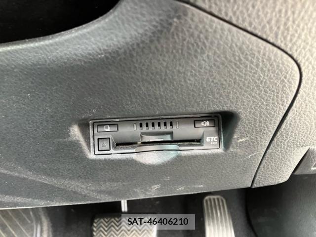Toyota C-HR 2017-06 7216067-17