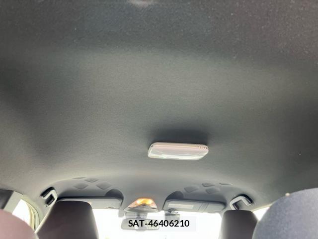 Toyota C-HR 2017-06 7216067-21