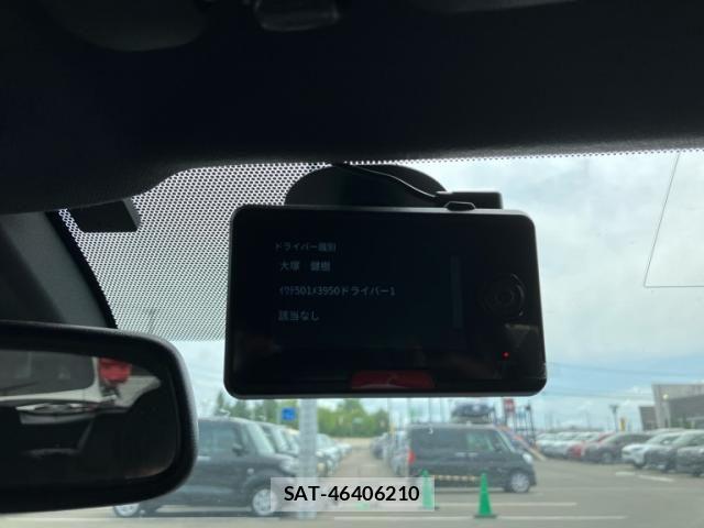 Toyota C-HR 2017-06 7216067-28