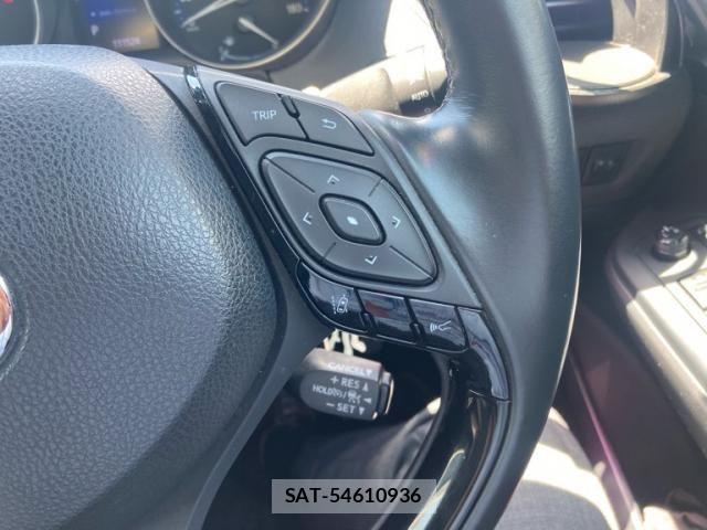 Toyota C-HR 2017-02 7216063-18