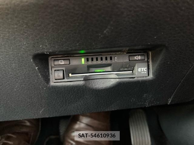 Toyota C-HR 2017-02 7216063-22