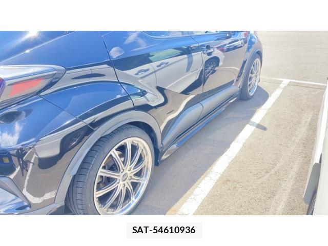 Toyota C-HR 2017-02 7216063-27
