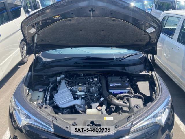 Toyota C-HR 2017-02 7216063-6