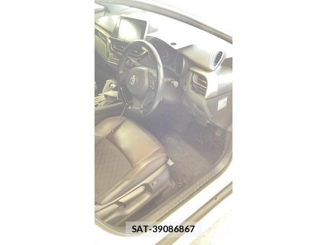 Toyota C-HR 2017-06 7216064-10