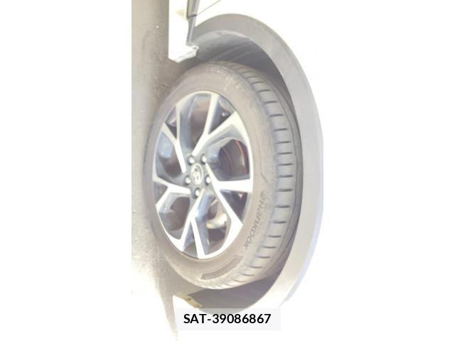 Toyota C-HR 2017-06 7216064-15