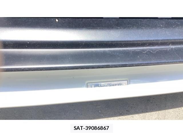 Toyota C-HR 2017-06 7216064-23