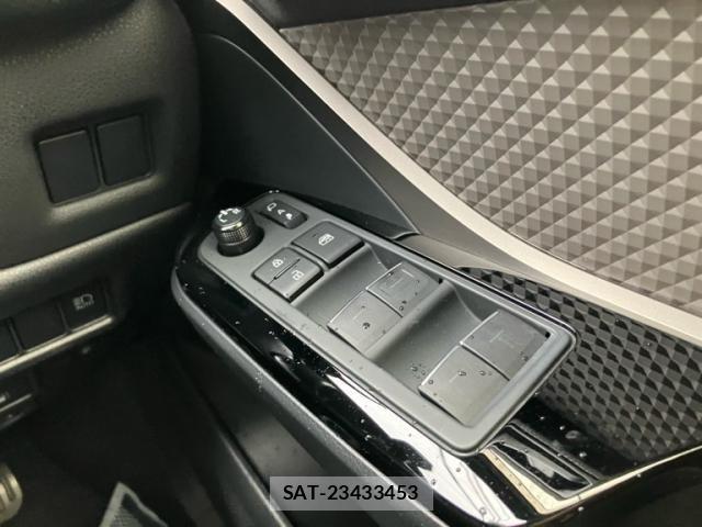 Toyota C-HR 2020-03 7250142-25