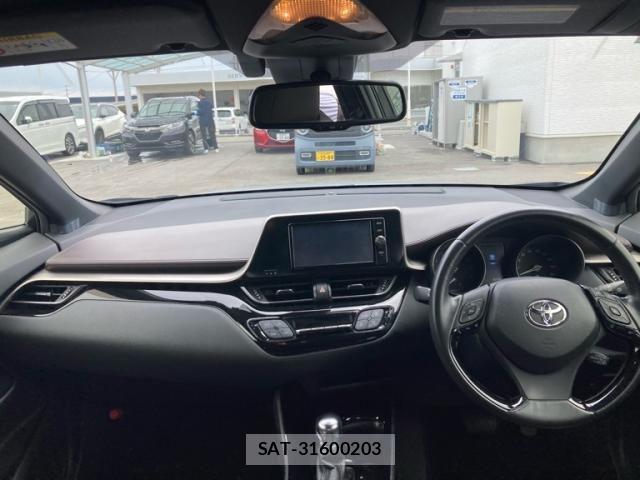 Toyota C-HR 2017-06 7357150-12