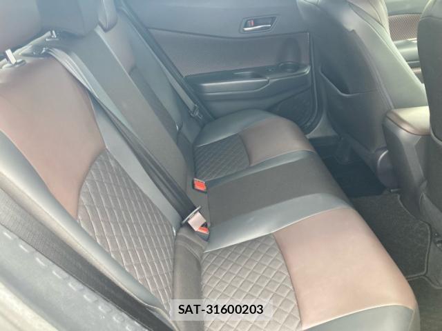 Toyota C-HR 2017-06 7357150-13