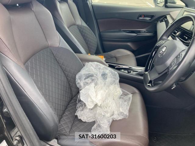 Toyota C-HR 2017-06 7357150-14