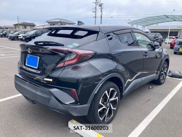 Toyota C-HR 2017-06 7357150-1