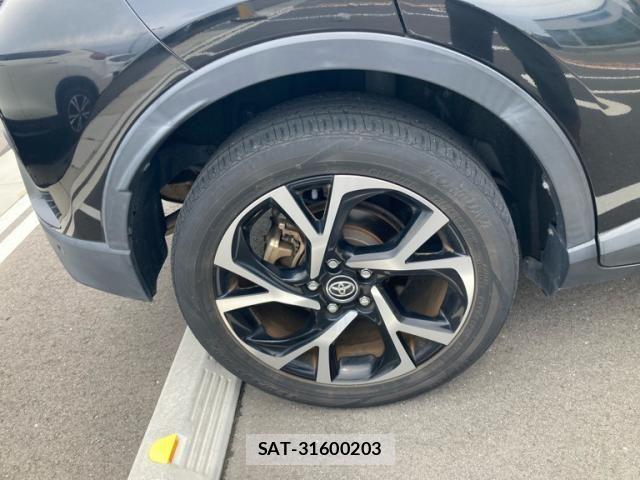 Toyota C-HR 2017-06 7357150-6