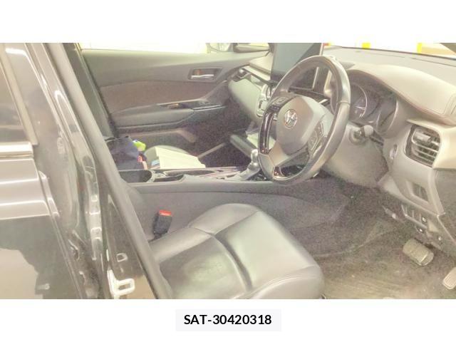 Toyota C-HR 2017-03 7391614-4