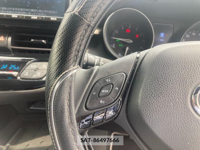 Toyota C-HR 2018-04 7453454-16