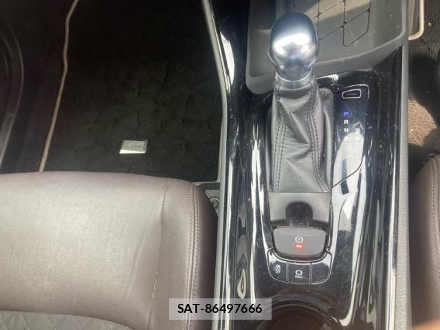 Toyota C-HR 2018-04 7453454-23