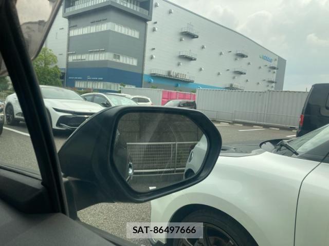Toyota C-HR 2018-04 7453454-25