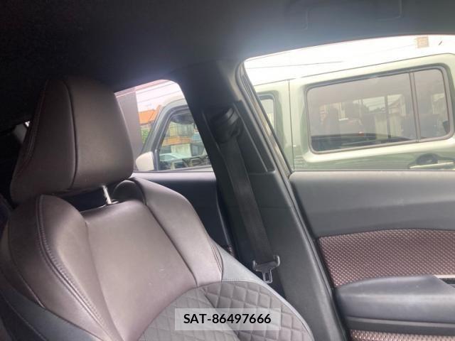 Toyota C-HR 2018-04 7453454-28