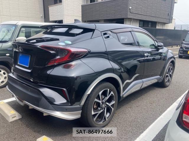 Toyota C-HR 2018-04 7453454-3